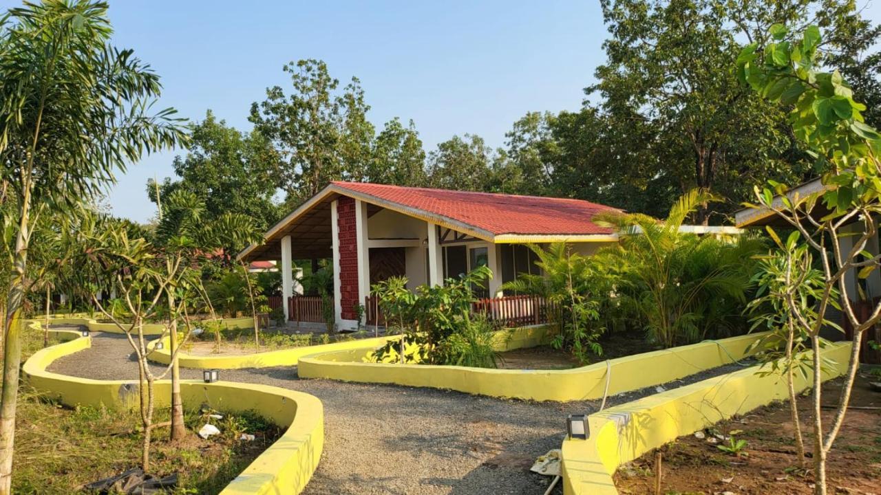 The Infinity Pench Resort Khawāsa Esterno foto