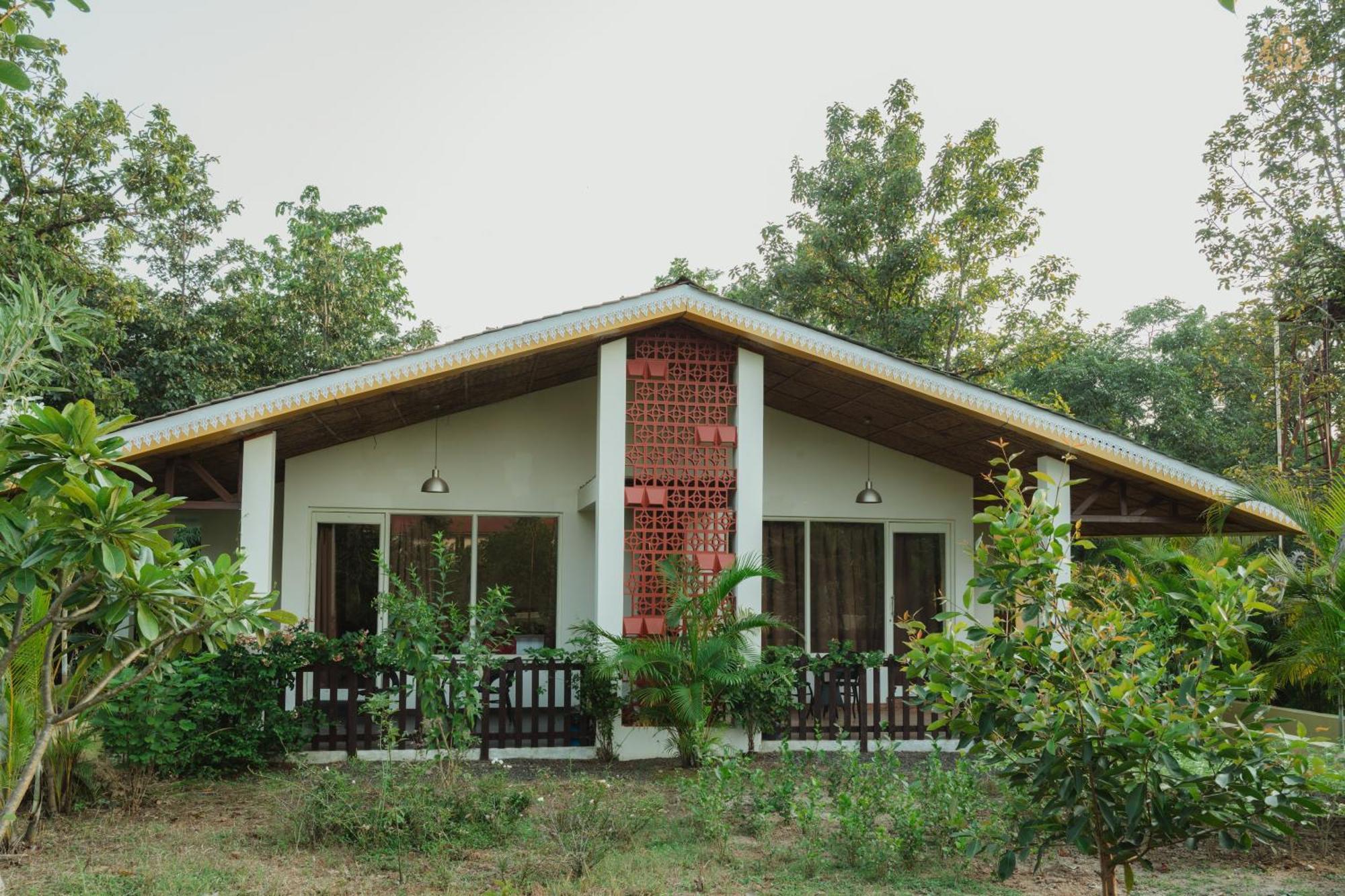 The Infinity Pench Resort Khawāsa Esterno foto