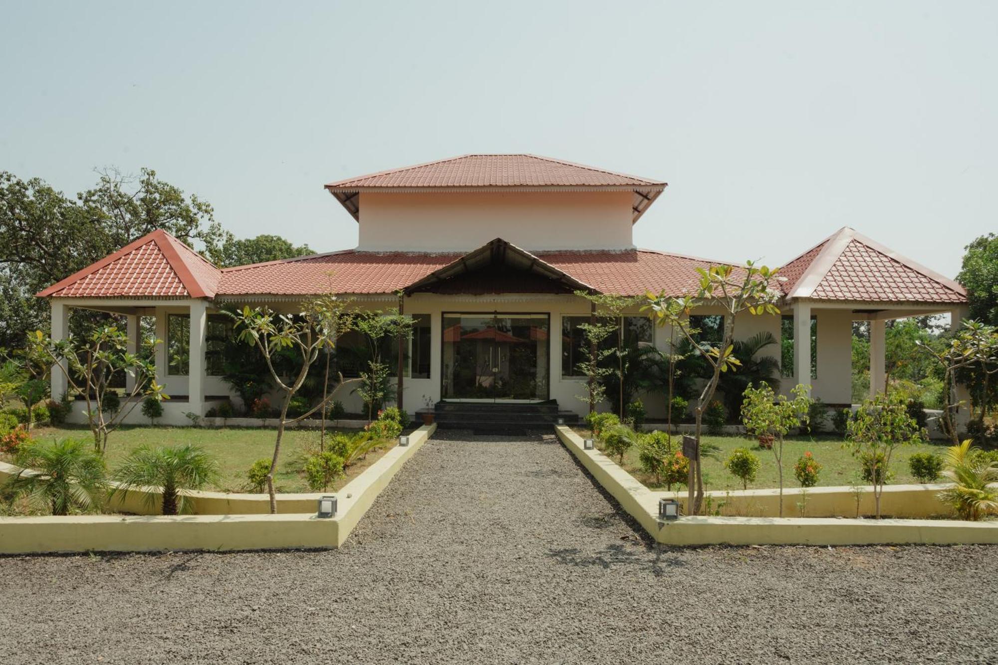 The Infinity Pench Resort Khawāsa Esterno foto